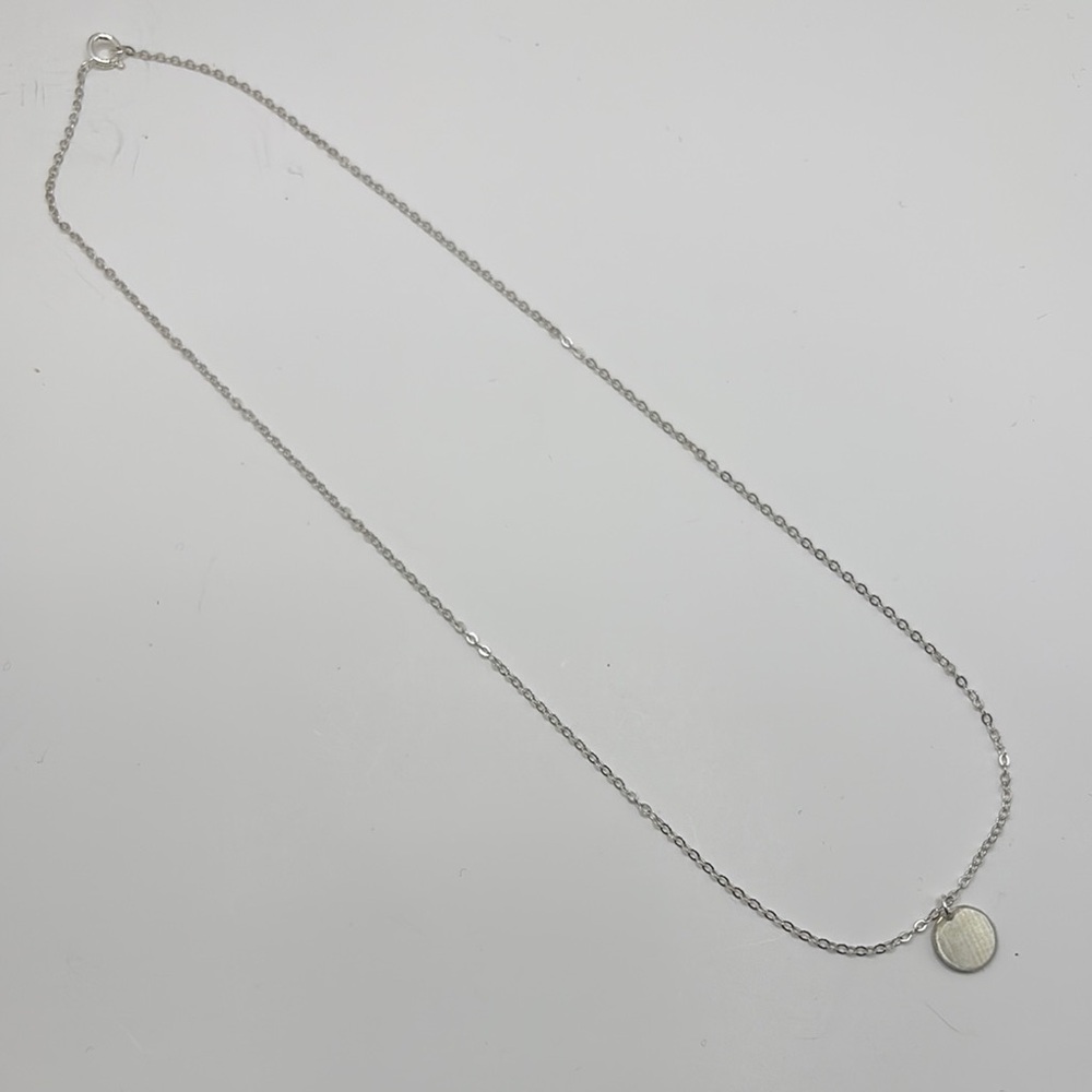 Elegant Silver Pendant Necklace